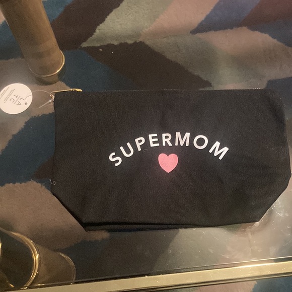 NWT LATC Supermom Pouch - Picture 2 of 3